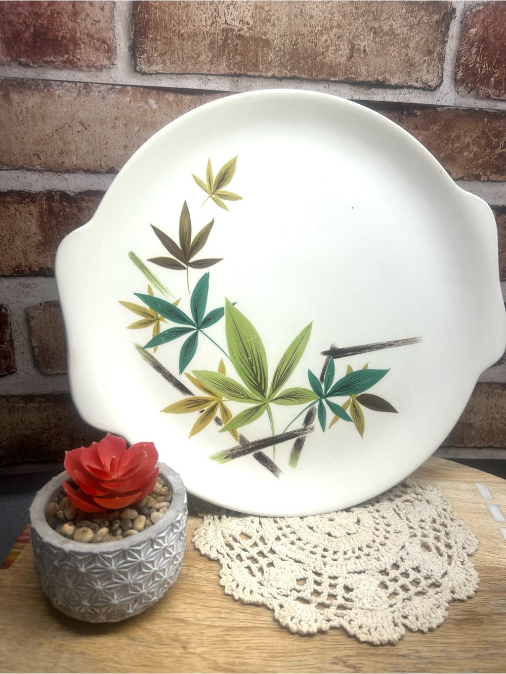 VintageSALEM China Co., Green & Teal
Bamboo Pattern Round Lugged
Serving Platter